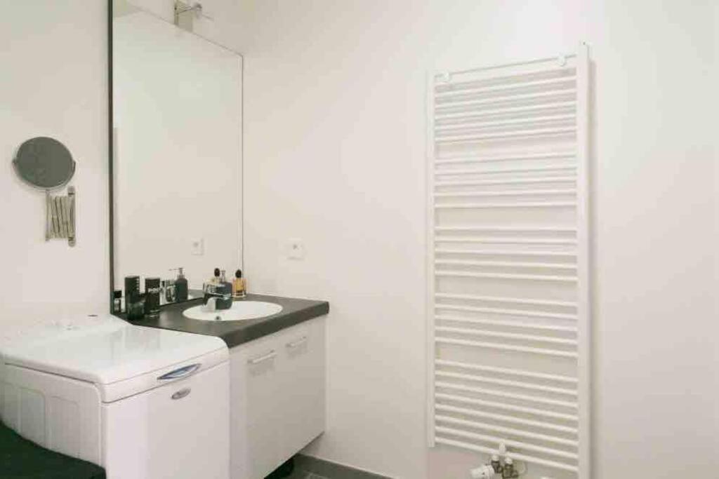 Cozy & Quiet Getaway Just 300M From Paris With Free Private Parking Apartment ฌ็องตีญี ภายนอก รูปภาพ